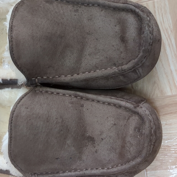 UGG men's shoes - Picture 4 of 7